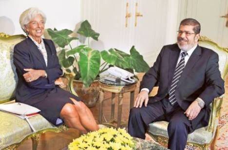 Mursi meminta pinjaman US$ 4,8 Milyar kepada Direktur IMF Christine Lagarde di Kairo